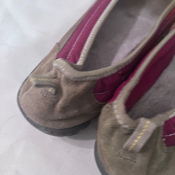 Sporty Red and Tan Women's Shoes - Picture 7 of 16